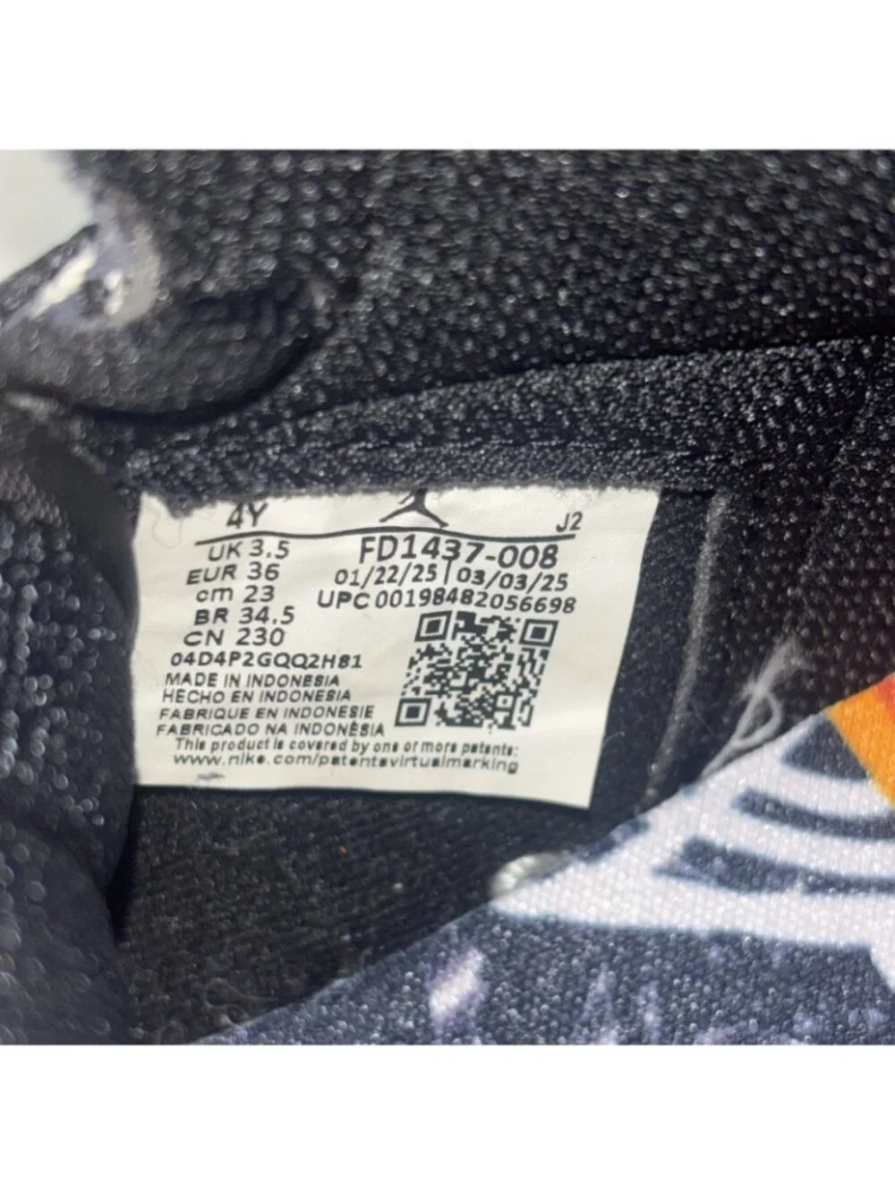 Nike Big Kids Air Jordan 1 Retro High OG Shoes Black/White/Orange  Size 4Y